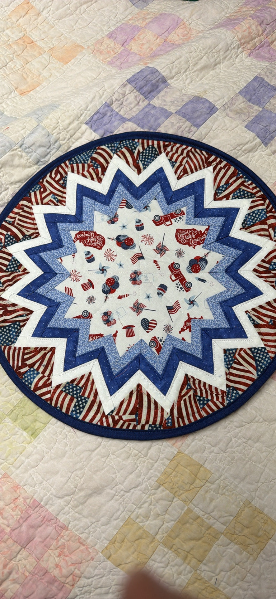 Patriotic table topper