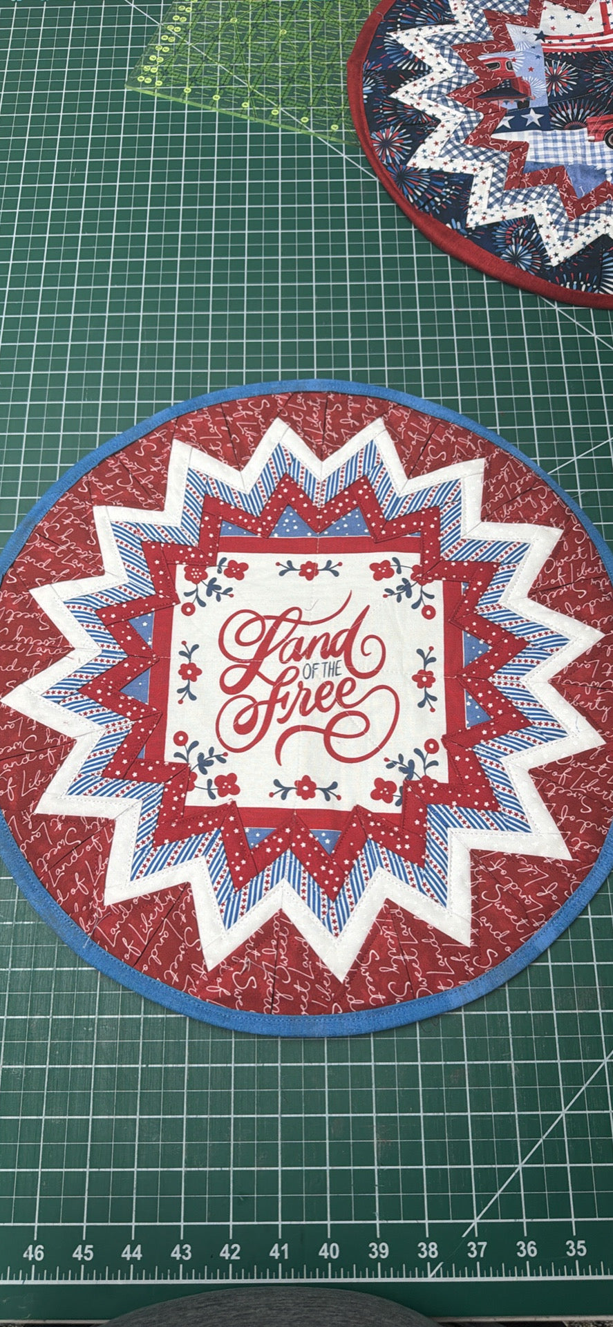 Patriotic table topper